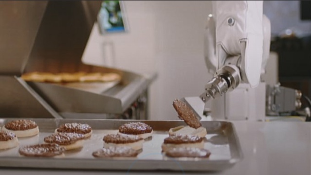 You are currently viewing See the video of burger-flipping robot at fast-food restaurants that will soon replace humans